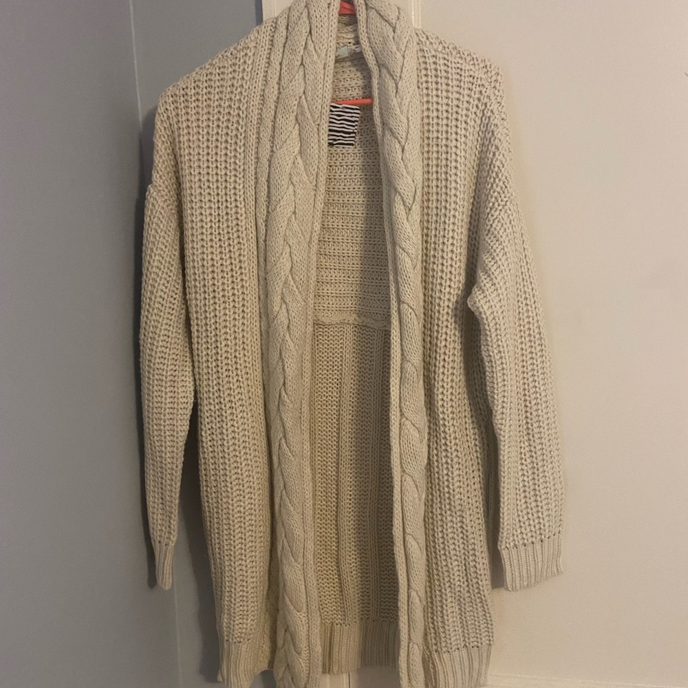 Urban Outfitters Kimchi Blue. Cream cardigan. Medium